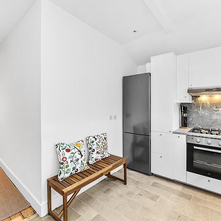Groves 4 Bedroom, Shepherds Bush ลอนดอน ภายนอก รูปภาพ